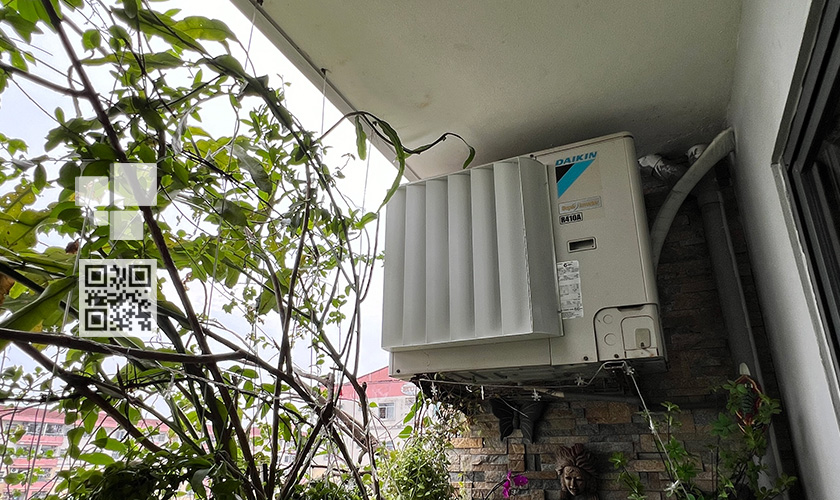 Lắp chuyển hướng gió cho cục nóng điều hoà Daikin ở Chung cư 671 Hoàng Hoa Thám, Ba Đình